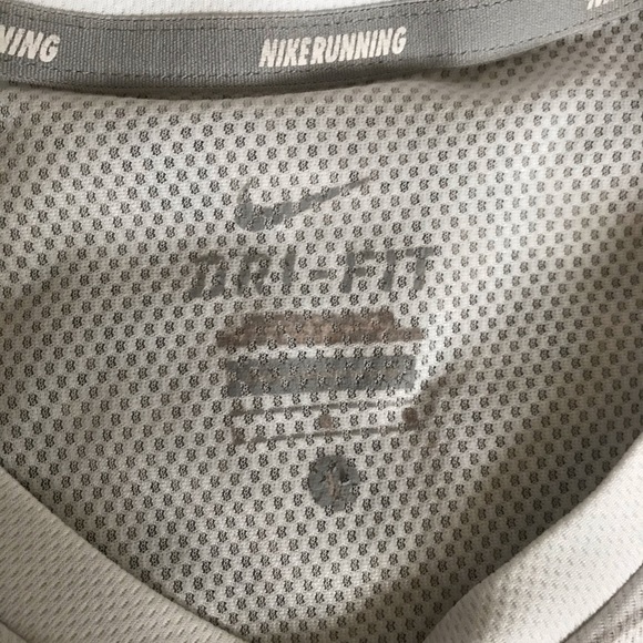 White Nike Athletic Tee (Men’s L) - Picture 5 of 6